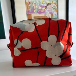 Marimekko Lumimarja Snowberry Red Orange Cosmetic Toiletries Travel Bag